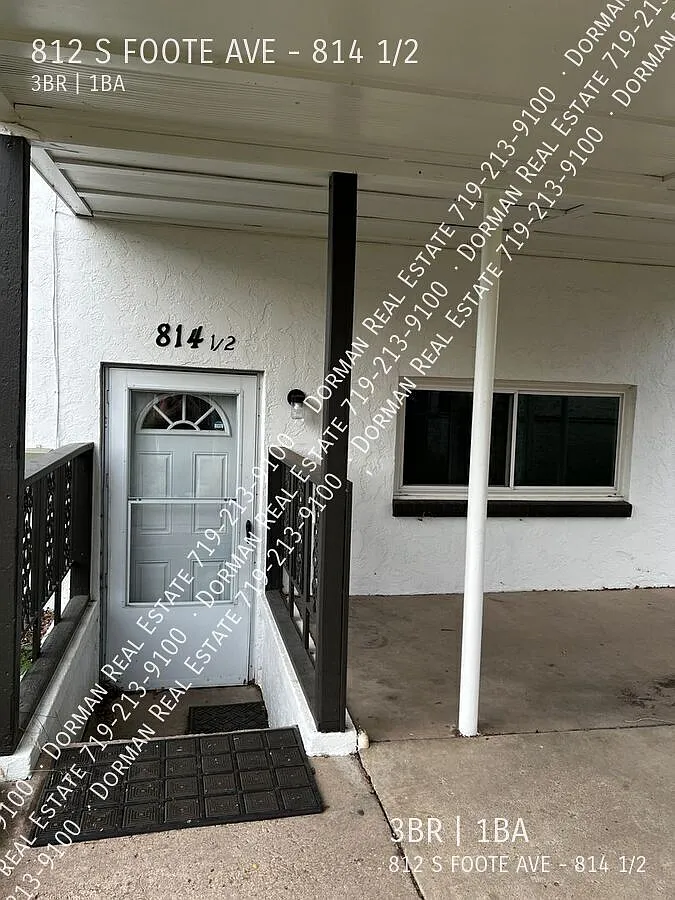 Spacious 3 bedroom, 1 bath in the Prospect Lake Neighborhood! Available August 25th! — Photo 1