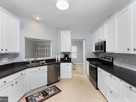 4th image of 8708 Farnham Way