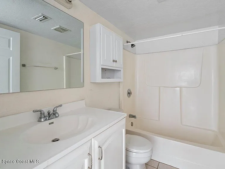 1870 Agora Cir SE #202 — Photo 10