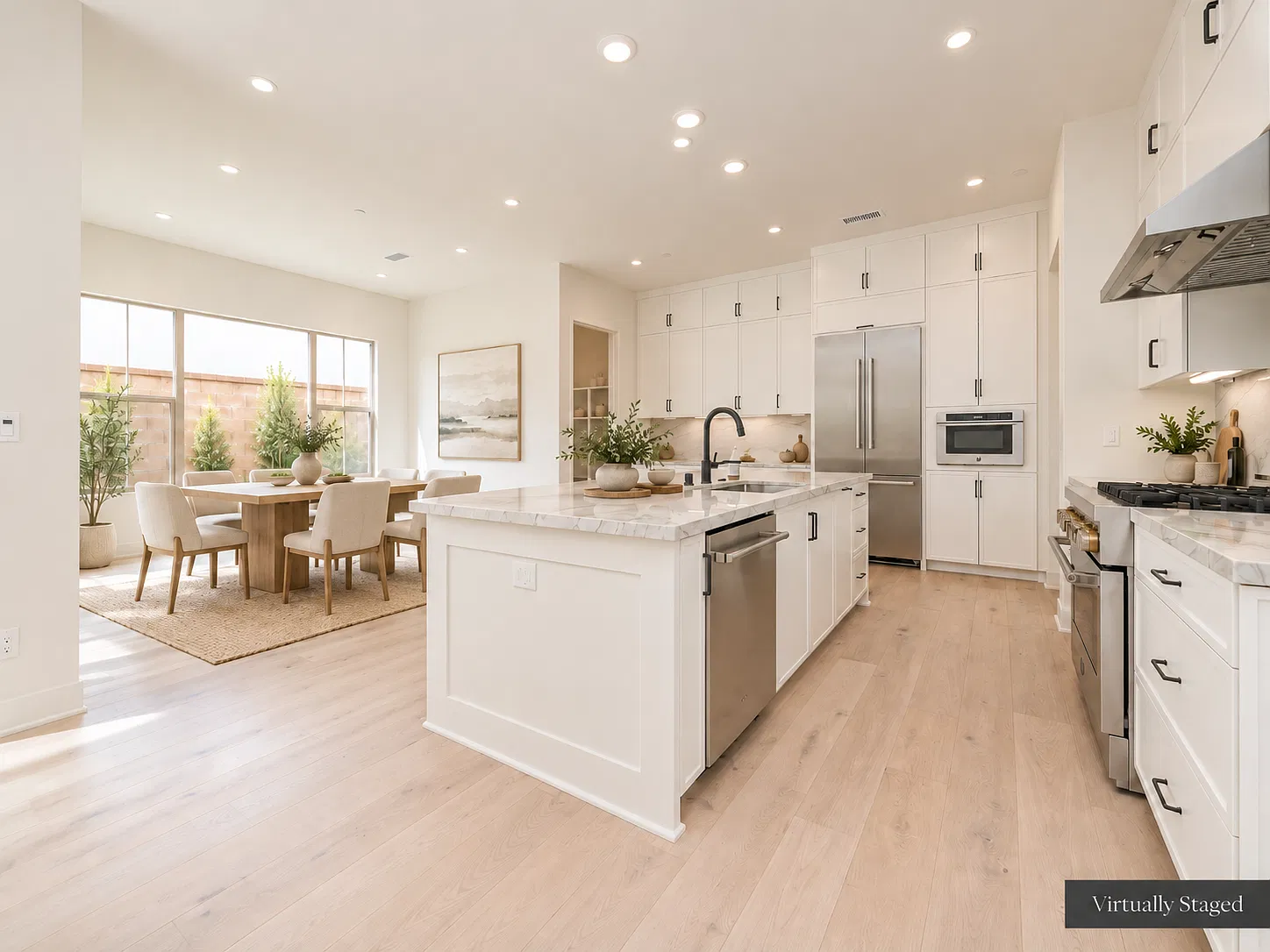4 bed, 2.5 bath, 2420 sqft, $6,500 — Photo 4