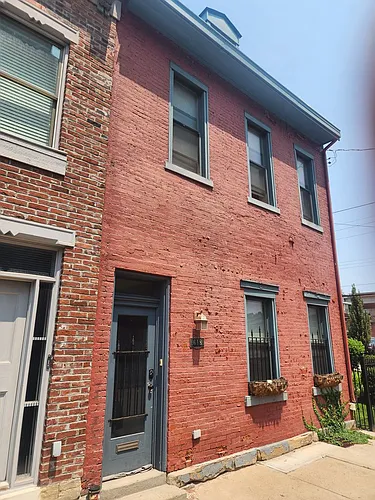 618 Lockhart St Photo 1