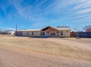 1328 Avenue N, Tahoka, TX 79373