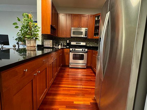 4th image of 1903 W Chicago Ave APT 3