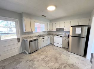 511 Moss Ave APT A-b, Muscle Shoals, AL 35661
