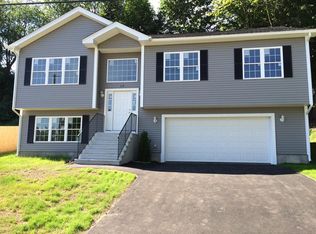 19 Vivian St, Worcester, MA 01603