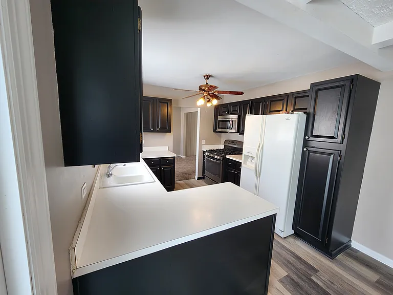 332 Drake Ave — Photo 2
