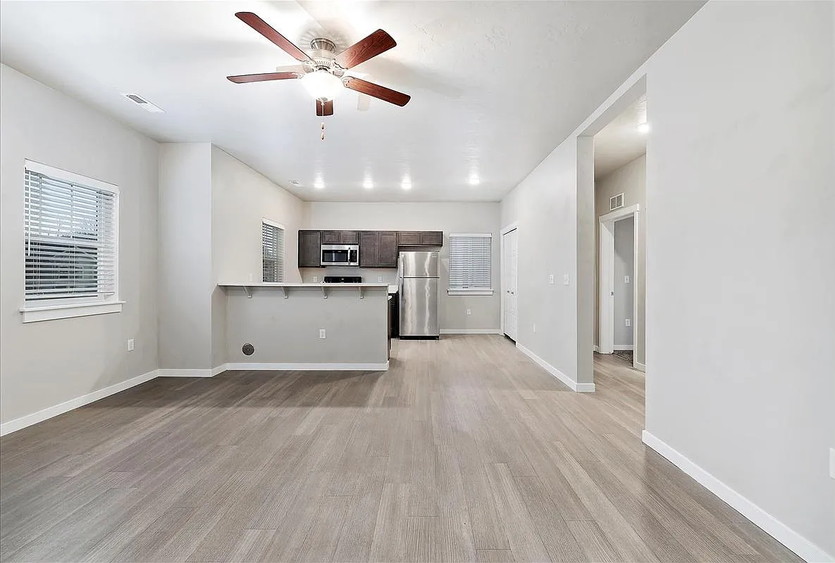 White Hawk Townhomes — Photo 3