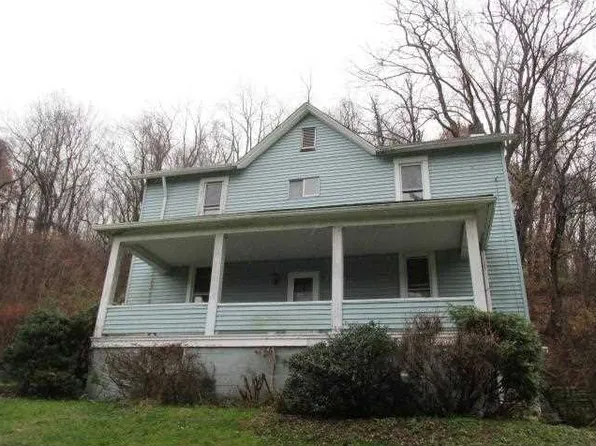 293 Eureka Hill Rd, Jacobs Creek, PA 15448