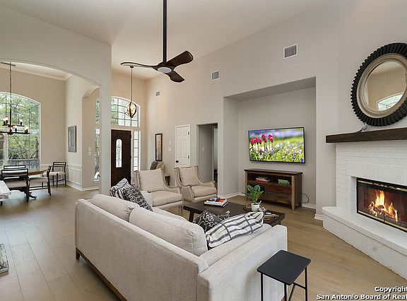 5th image of 26026 SILVER CLOUD DR
