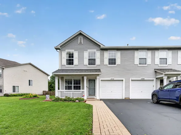 1432 Red Top Ln, Minooka, IL 60447