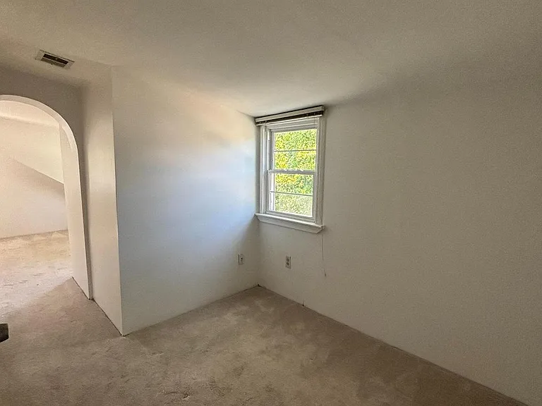 6844 Westmoreland Rd — Photo 14