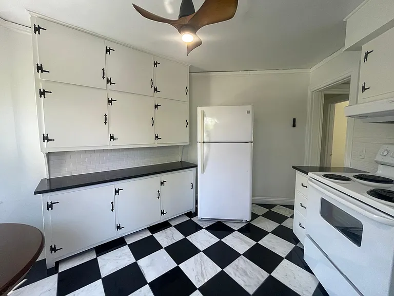 45 Woodlawn Ave #3 — Photo 3