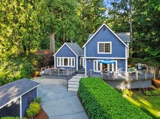 8886 Woodbank Dr NE, Bainbridge Island, WA 98110