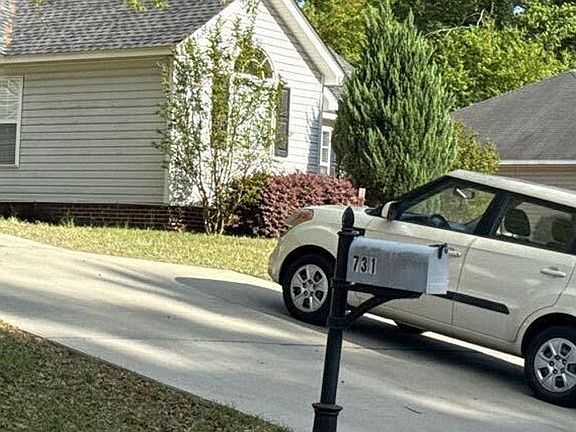 2nd image of 731 Burnside Dr