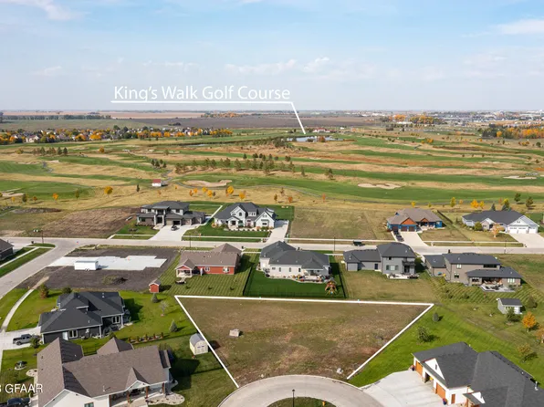 1575 Rosebud Cir, Grand Forks, ND 58201