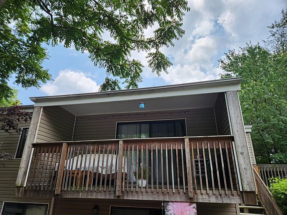 4th image of 26 Hillside Ter
