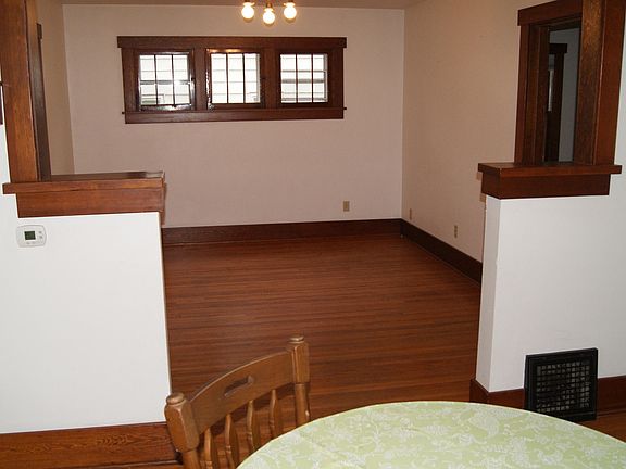 5th image of 215 N Franklin Ave
