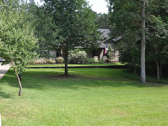 3rd image of 8947 Forest Lake Dr