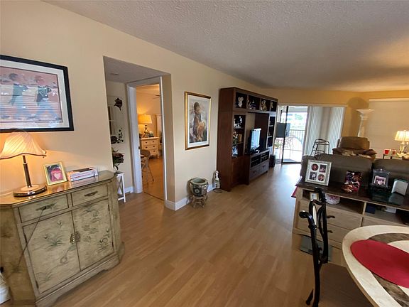 2nd image of 7235 Fairfax Drive 7235 unit 206