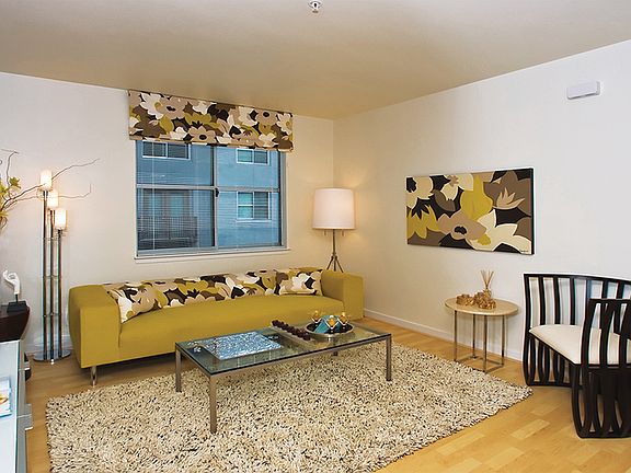 Sustainable maple hardwood throughout