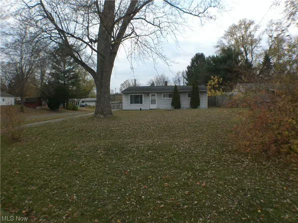 2967 Polly Rd, Ravenna, OH 44266