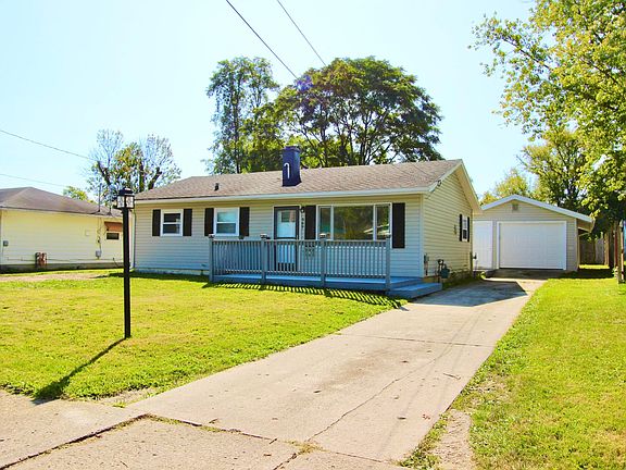 2nd image of 567 Roberts Ave