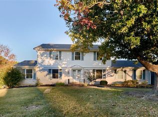 407 Lennox Dr, Ballwin, MO 63011