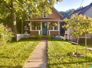 223 E Bluff St, Cherokee, IA 51012