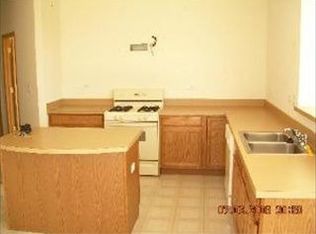 850 Noren Ct, Aurora, IL 60504