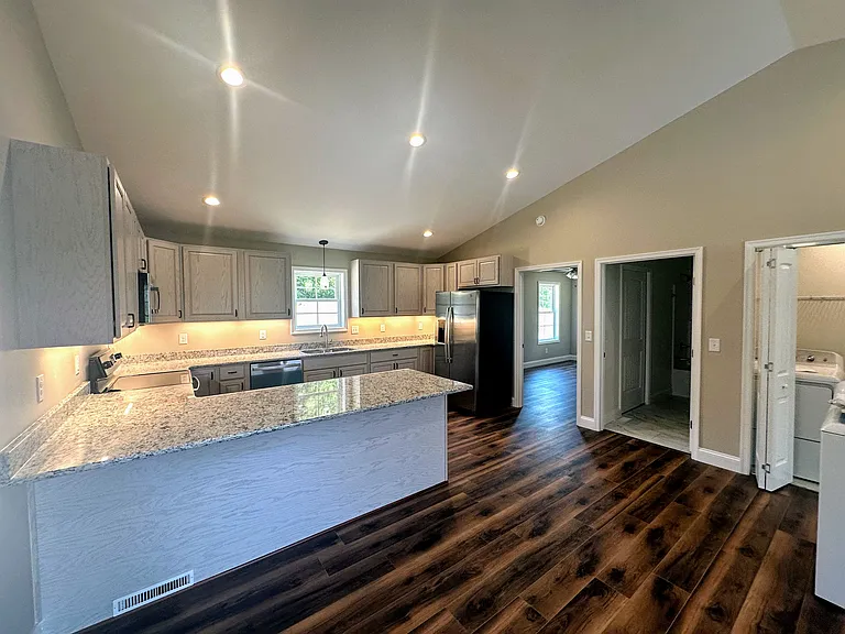 448 Plank Rd #A & B — Photo 8