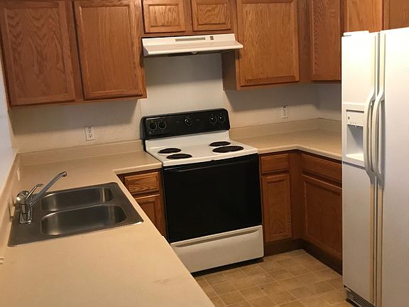 5th image of 1604 Strickland Dr