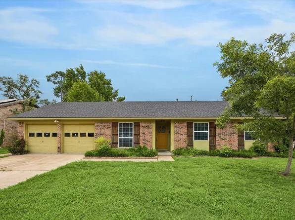 9242 Blankenship Dr, Houston, TX 77080