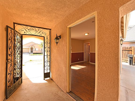 Entryway with Detached Office/Bedroom Entry