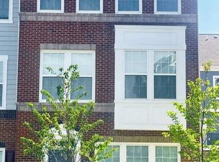 10817 Cedar Ave, Fairfax, VA 22030
