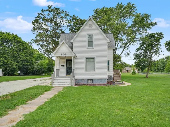 905 E Pells St, Paxton, IL 60957