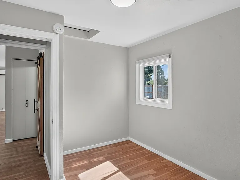 110 N 3rd St — Photo 23