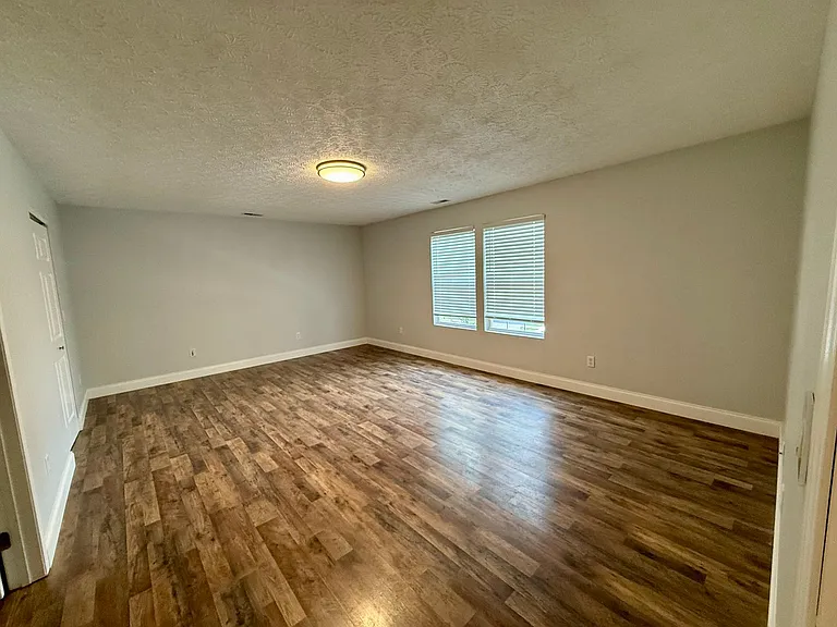 8163 Royal Elm Dr — Photo 11