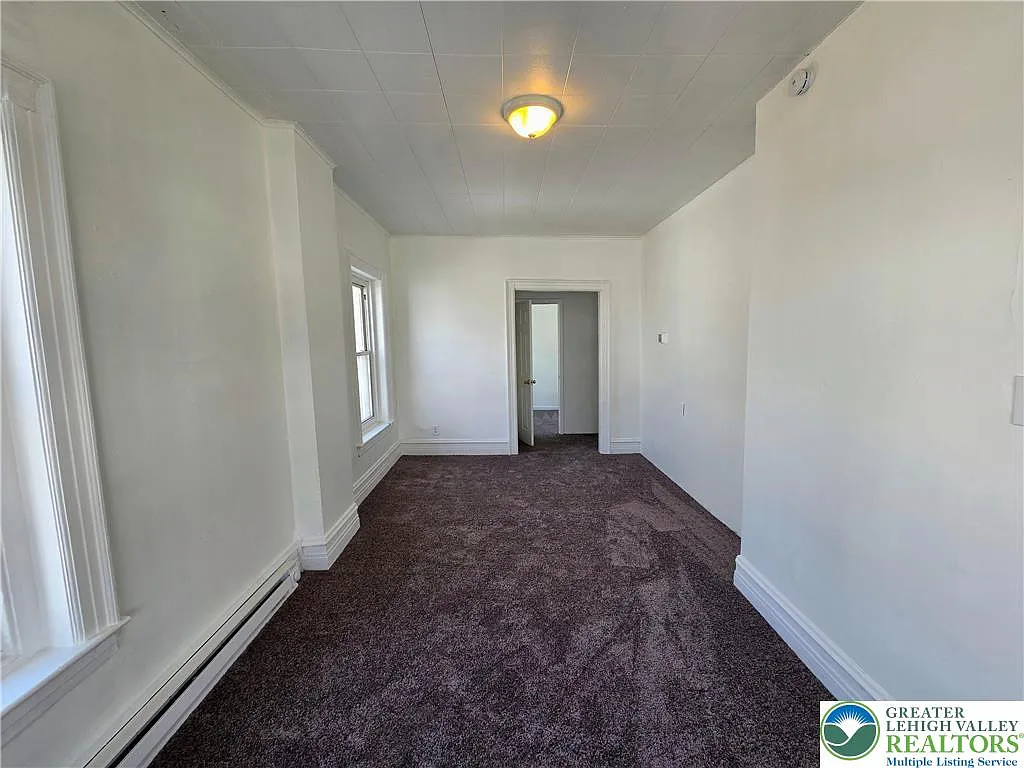 2 bed, 1.0 bath, 650 sqft, $1,250 — Photo 3
