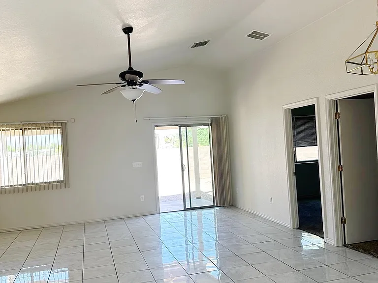 5281 N Crowley Ln — Photo 2