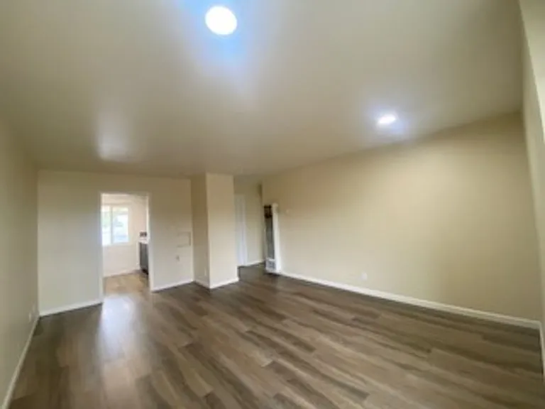 4216 Nevin Ave — Photo 5