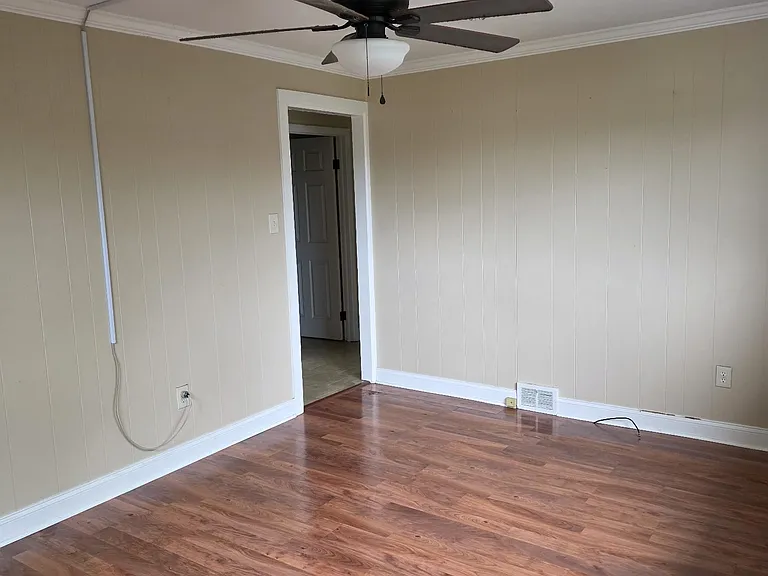 540 Boquet St — Photo 11