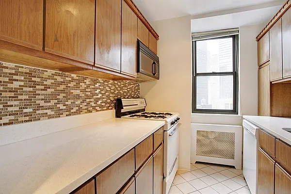 Sold by Corcoran | media 14