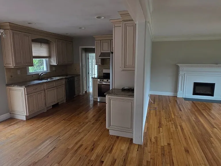 20 Woodmere Dr — Photo 9