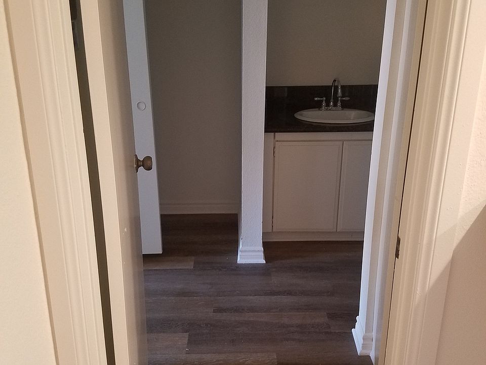 2nd image of 324 E 20th St APT 25