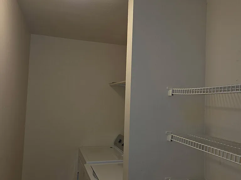 1816 SW 38th Ter — Photo 19