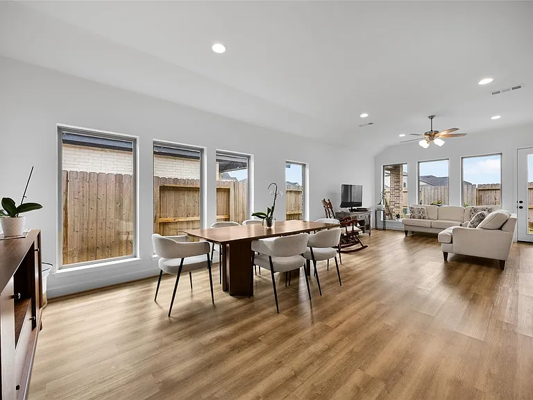 31243 Riley Heights Dr — Photo 13