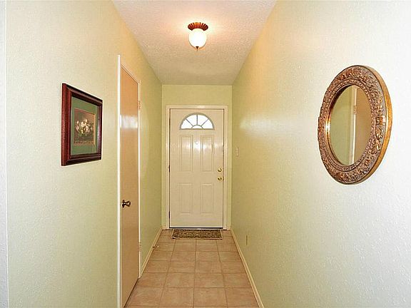 3rd image of 318 Morningside Dr