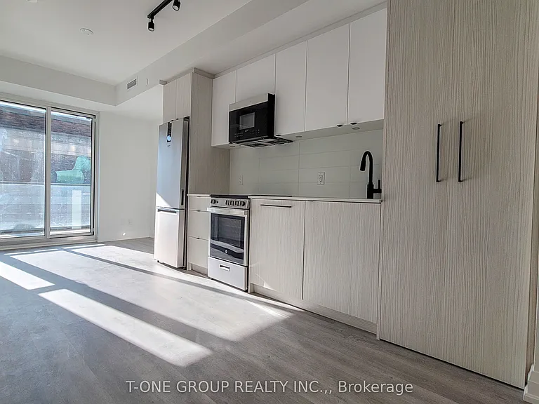 2369 Danforth Ave #318 — Photo 14