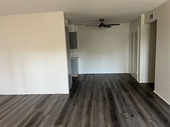 3rd image of 51099 Eisenhower Dr #F