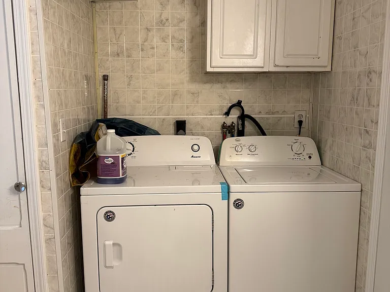 39 Florence St #1 — Photo 6